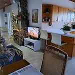 Апартаменты Kyperounta Troodos Mountain House