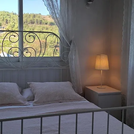 Апартаменты Kyperounta Troodos Mountain House