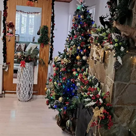 Апартаменты Kyperounta Troodos Mountain House