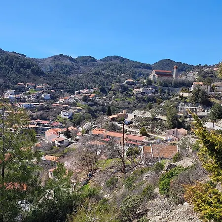 아파트 Kyperounta Troodos Mountain House *